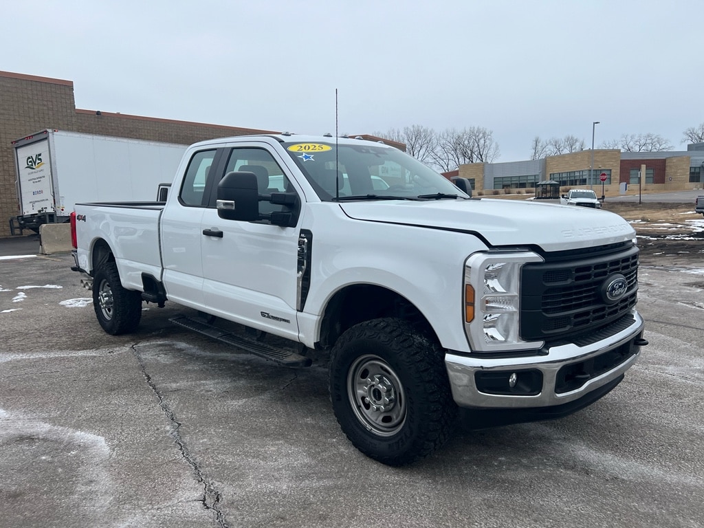 Used 2025 Ford F-350 Super Duty XL with VIN 1FT8X3BT4SEC25227 for sale in Winona, Minnesota