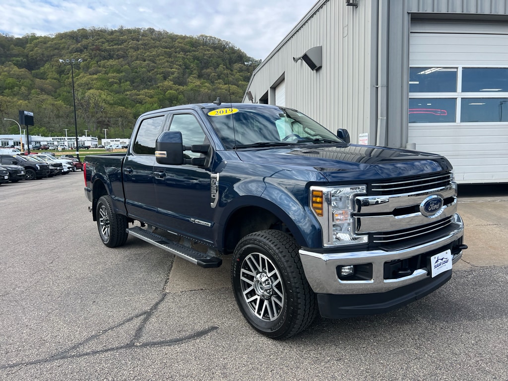 Used 2019 Ford F-350 Super Duty Lariat with VIN 1FT8W3BT8KEE61883 for sale in Winona, Minnesota