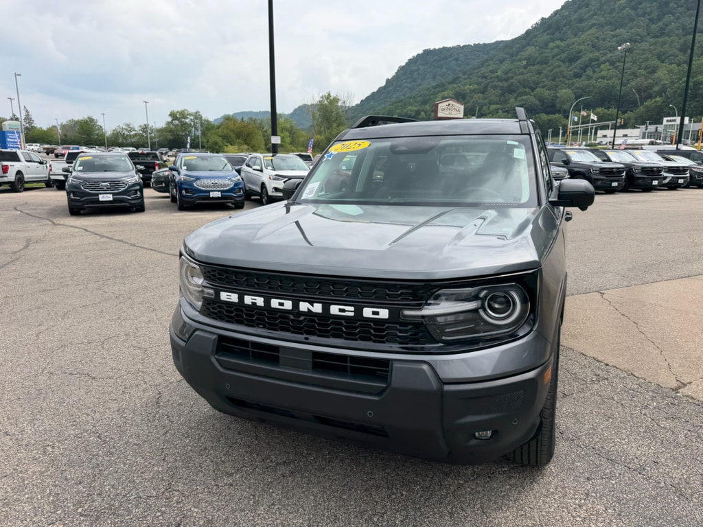 Used 2025 Ford Bronco Sport Outer Banks with VIN 3FMCR9CN6SRE23744 for sale in Winona, Minnesota