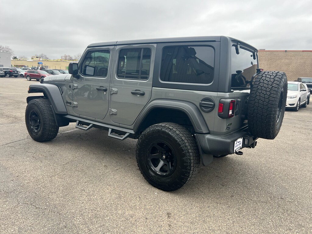 2021 Jeep Wrangler Unlimited Willys photo 3