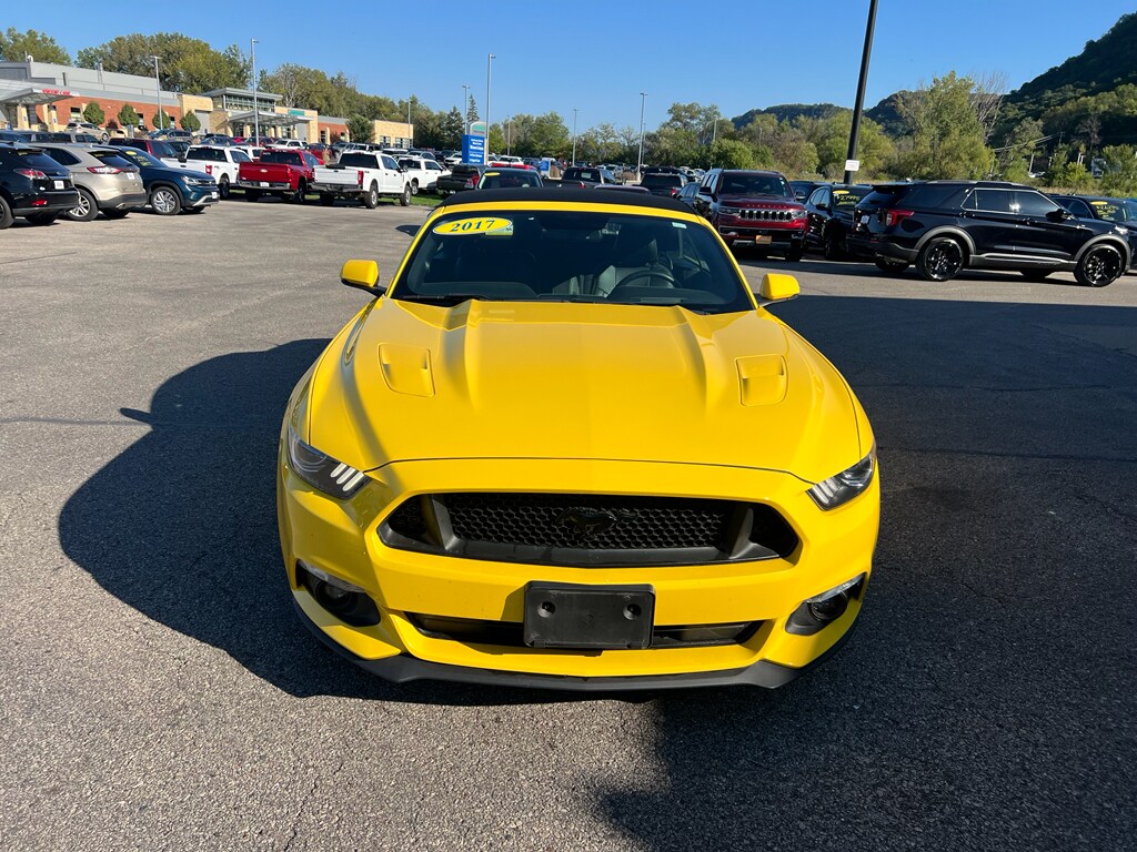 2017 Ford Mustang GT Premium Convertible photo 3