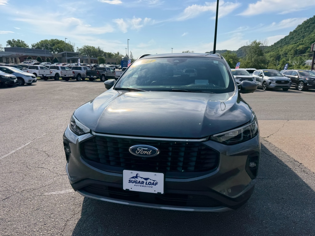 Used 2024 Ford Escape PHEV with VIN 1FMCU0E12RUA15202 for sale in Winona, Minnesota
