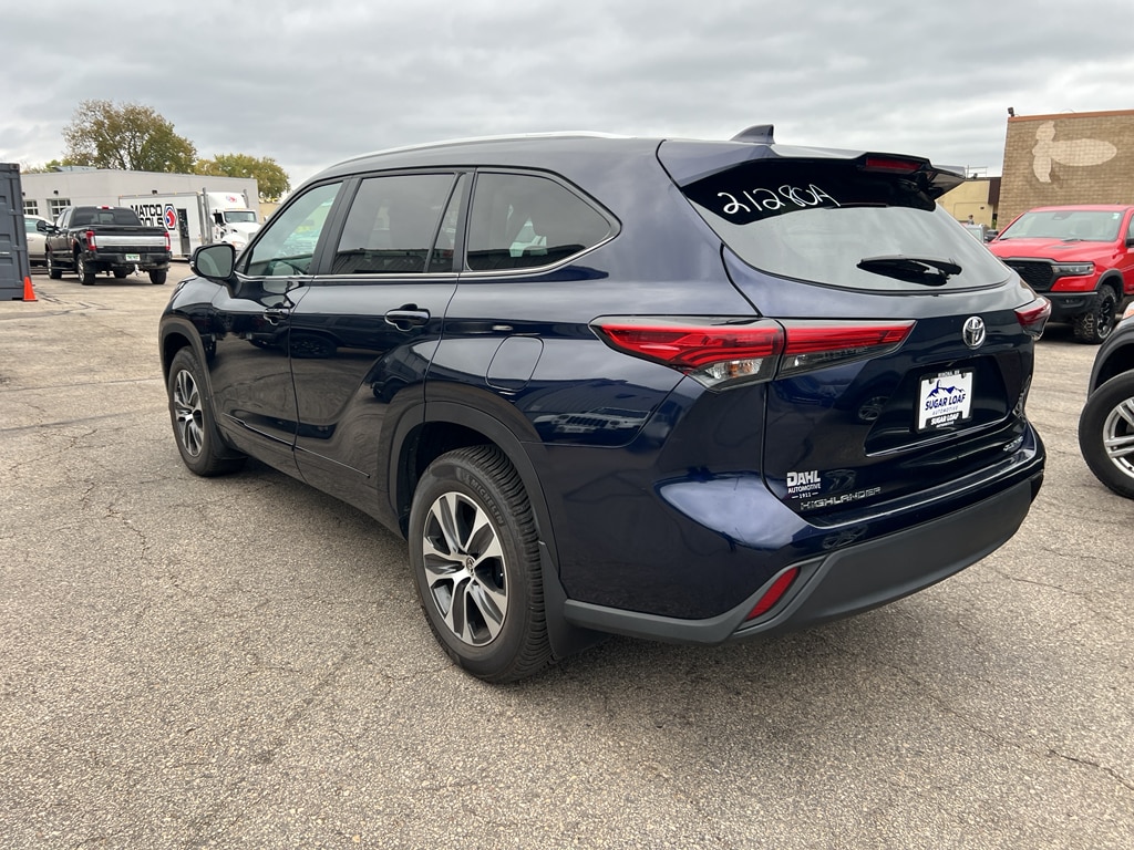 Used 2023 Toyota Highlander XLE AWD SUV