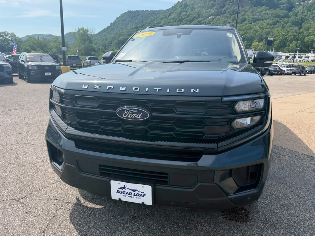 Used 2025 Ford Expedition Active with VIN 1FMJU1J88SEA43134 for sale in Winona, Minnesota