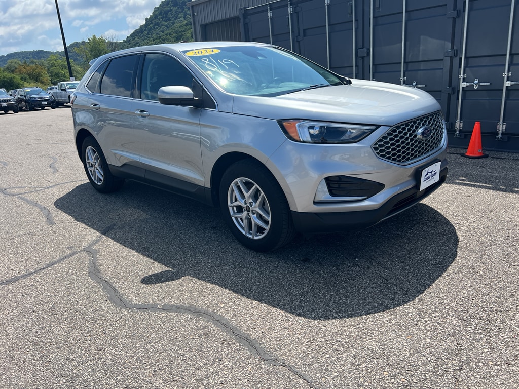 Used 2024 Ford Edge SEL with VIN 2FMPK4J97RBA72320 for sale in Winona, Minnesota