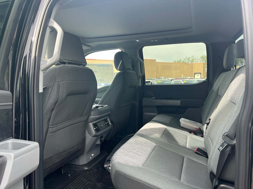 2026 Ford F-350 Super Duty XLT - Photo 9