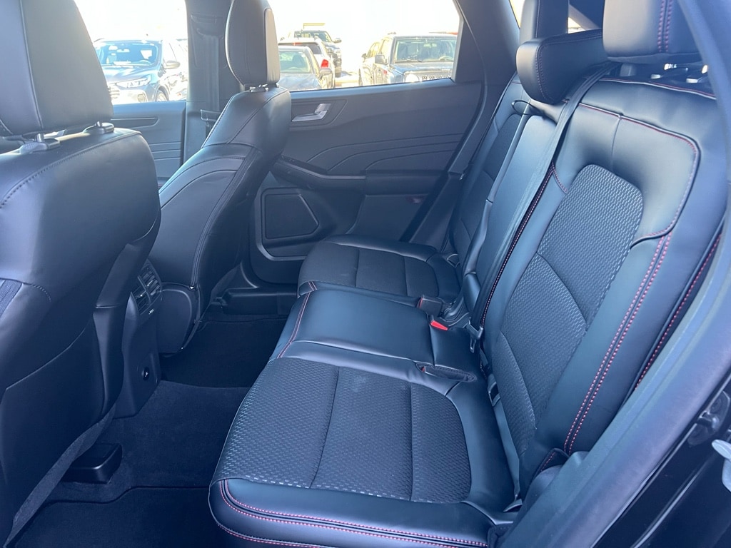 2026 Ford Escape ST-Line Select - Photo 6