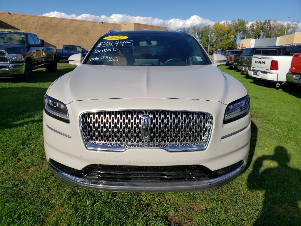 Used 2022 Lincoln Nautilus Reserve with VIN 2LMPJ8K99NBL08862 for sale in Winona, Minnesota