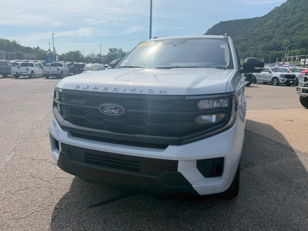 Used 2025 Ford Expedition Active with VIN 1FMJU1J81SEA43105 for sale in Winona, Minnesota