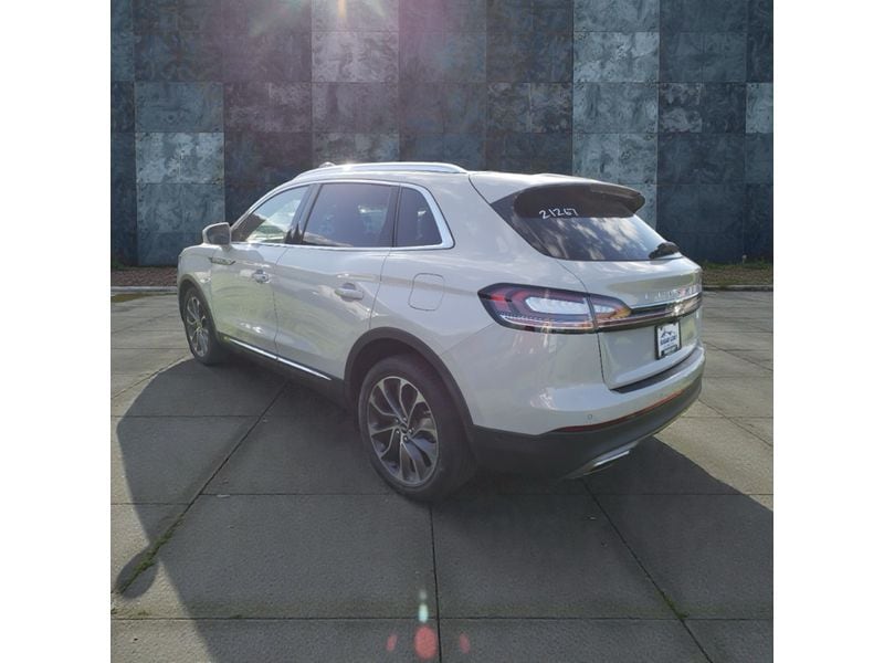 Used 2022 Lincoln Nautilus Reserve with VIN 2LMPJ8K99NBL08862 for sale in Winona, Minnesota