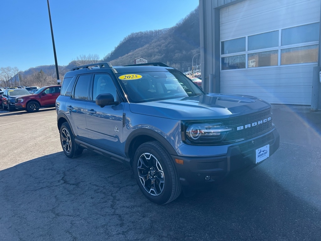 Used 2025 Ford Bronco Sport Outer Banks with VIN 3FMCR9CN2SRE62718 for sale in Winona, Minnesota