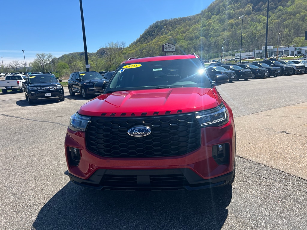 Used 2025 Ford Explorer ST-LINE with VIN 1FMUK8KH1SGB58320 for sale in Winona, Minnesota