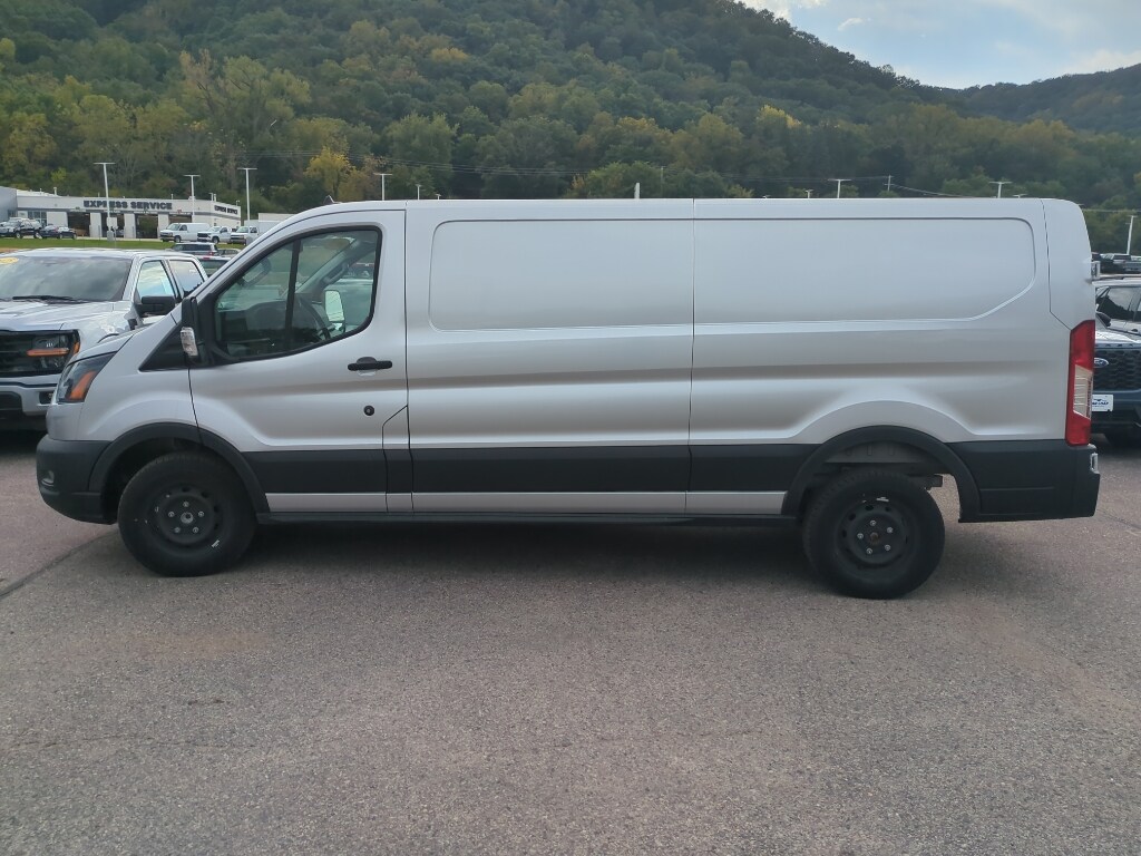 2023 Ford Transit photo 2