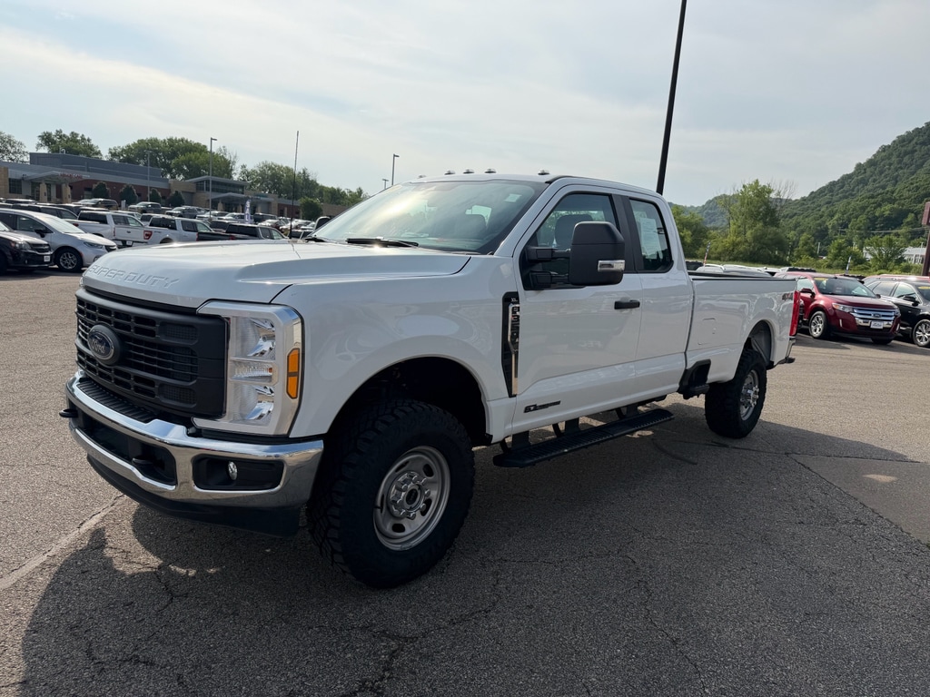 Used 2025 Ford F-350 XL Extended Cab 4X4 Extended Cab