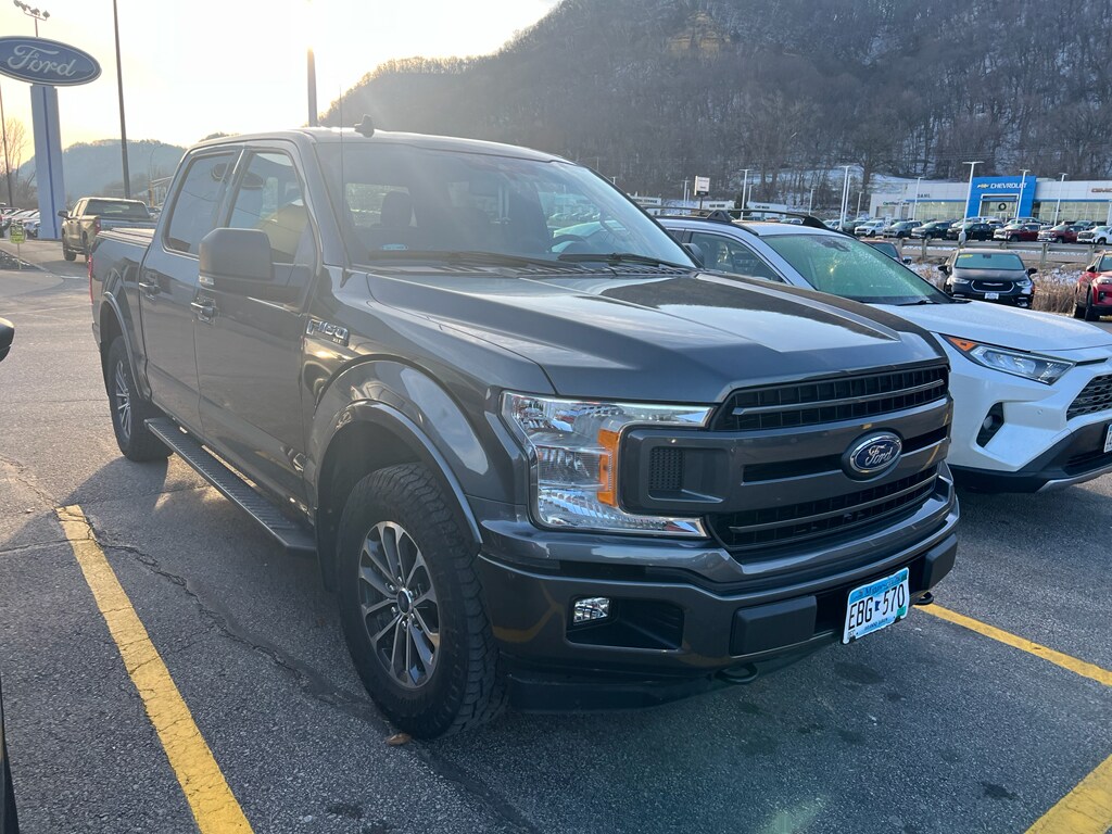 2019 Ford F-150 XLT photo 2