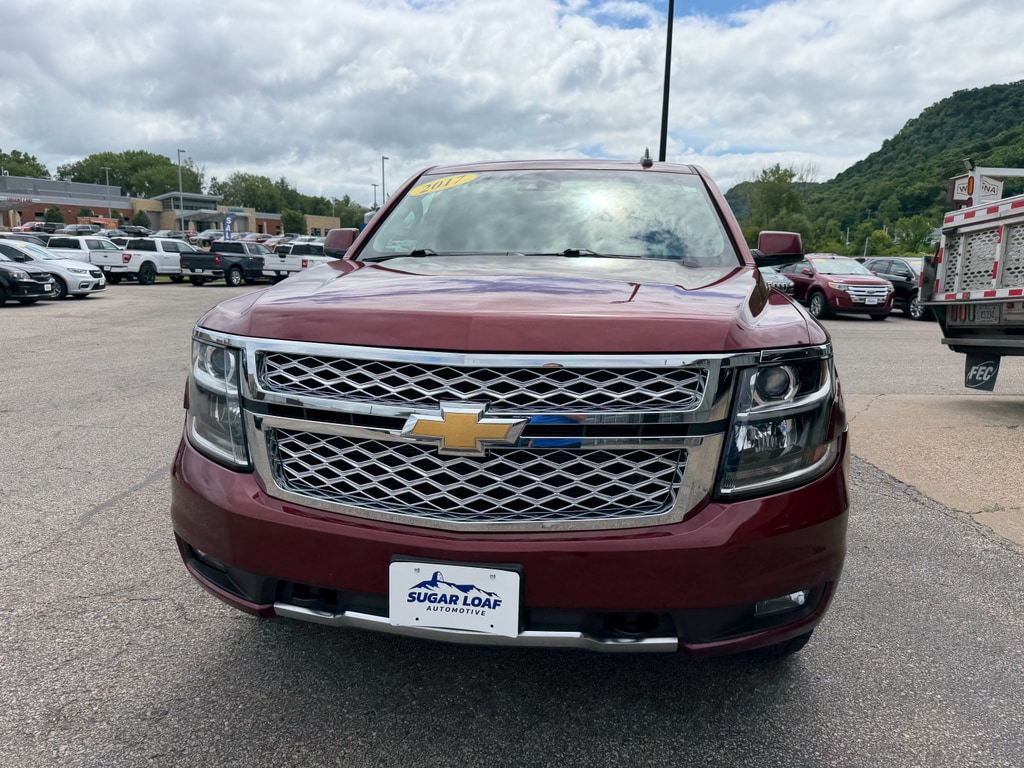 Used 2017 Chevrolet Suburban LT with VIN 1GNSKHKC3HR127056 for sale in Winona, Minnesota