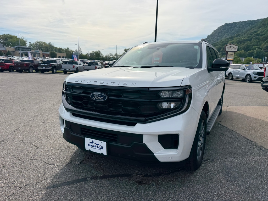 Used 2025 Ford Expedition Active with VIN 1FMJK1J87SEA44555 for sale in Winona, Minnesota