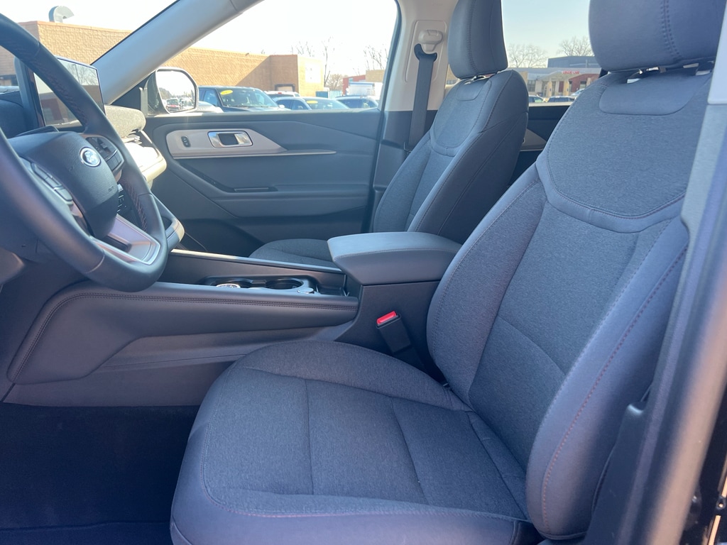 2026 Ford Explorer Active - Photo 7