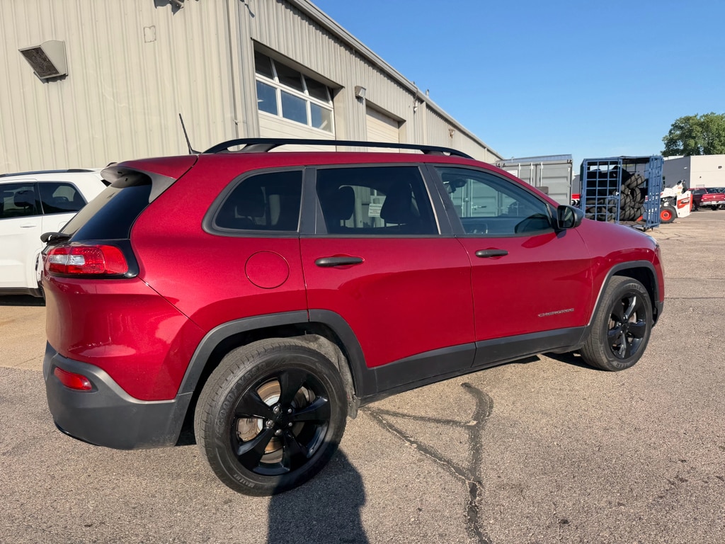 Used 2017 Jeep Cherokee Altitude Sport Utility