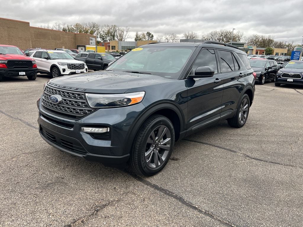 Used 2022 Ford Explorer XLT with VIN 1FMSK8DH1NGB62778 for sale in Winona, Minnesota