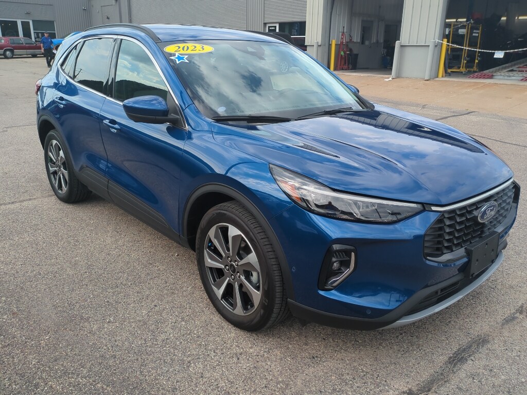 2023 Ford Escape Platinum photo 4
