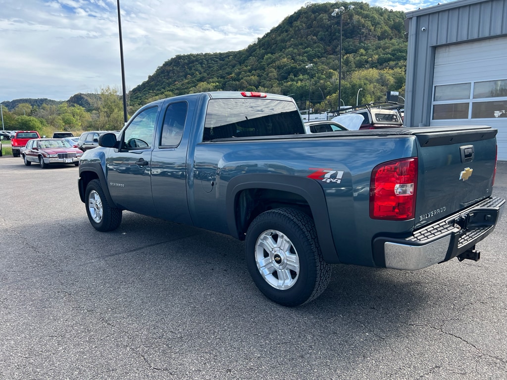 Used 2013 Chevrolet Silverado 1500 LT with VIN 1GCRKSE78DZ385263 for sale in Winona, Minnesota