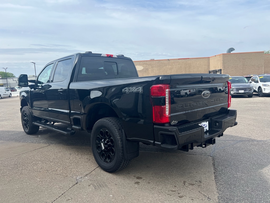2026 Ford F-350 Super Duty XLT - Photo 6