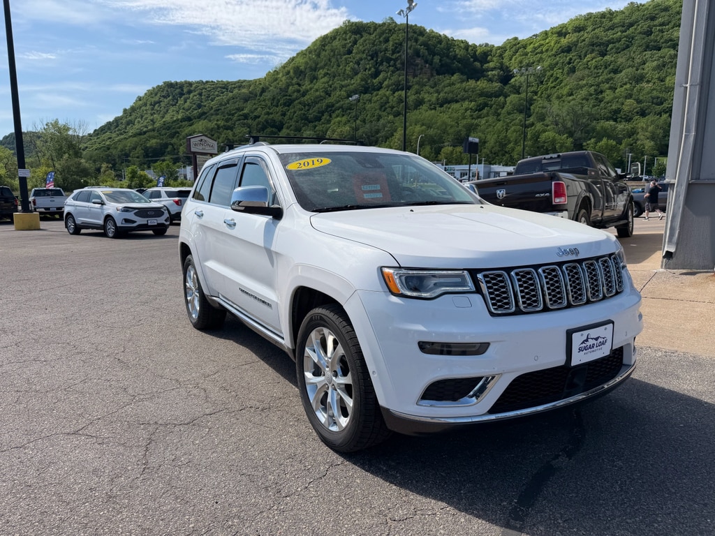 Used 2019 Jeep Grand Cherokee Summit with VIN 1C4RJFJG0KC689073 for sale in Winona, Minnesota