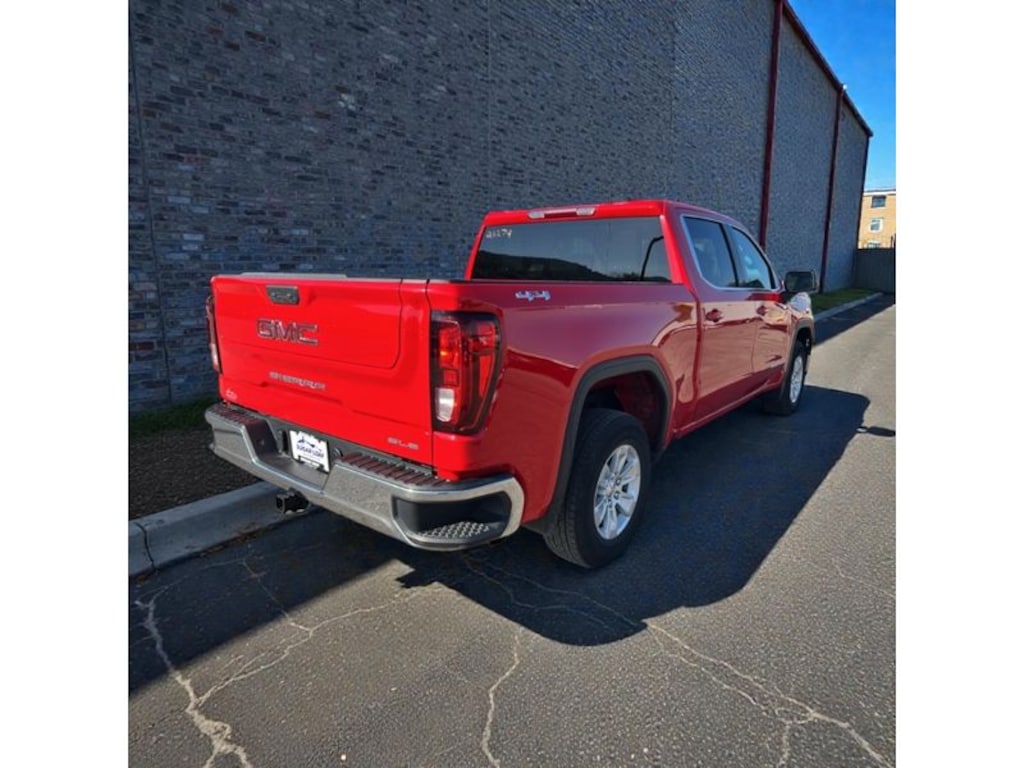 Used 2024 GMC Sierra SLE Crew Cab 4x4 Crew Cab