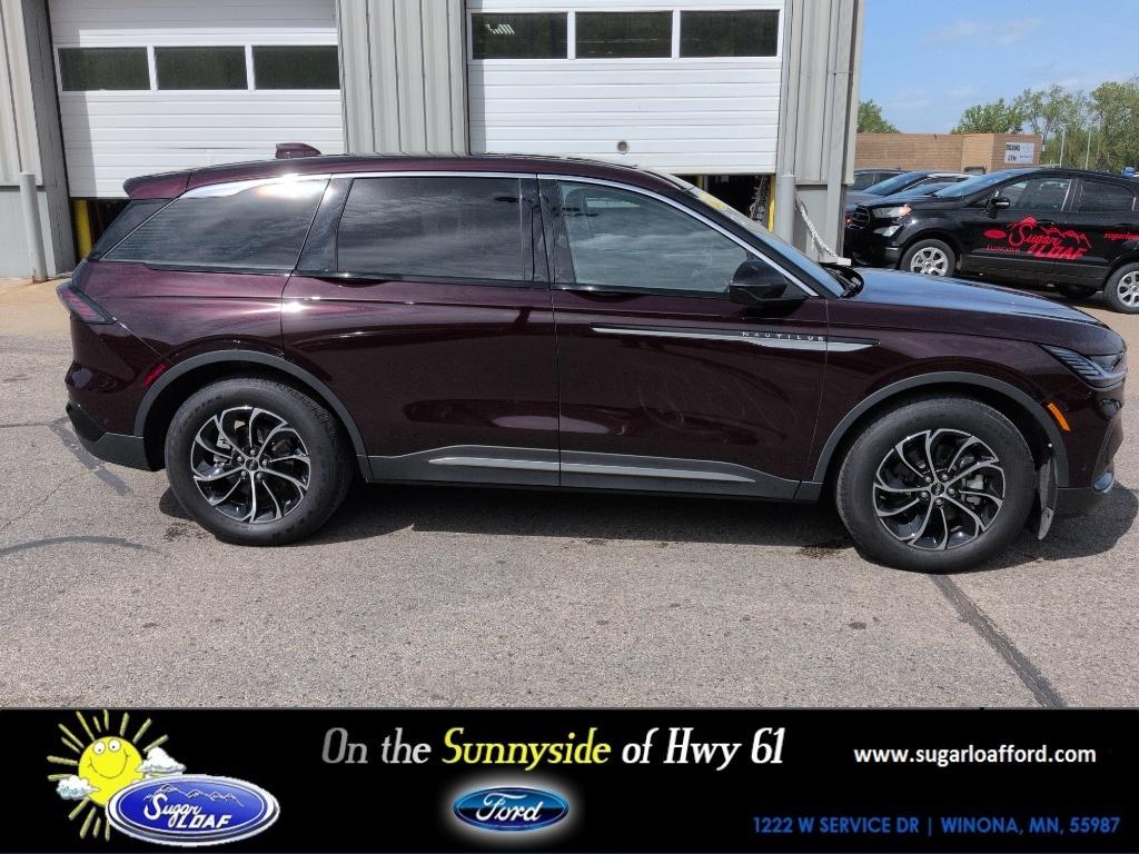 2024 Lincoln Nautilus Premiere AWD's photo