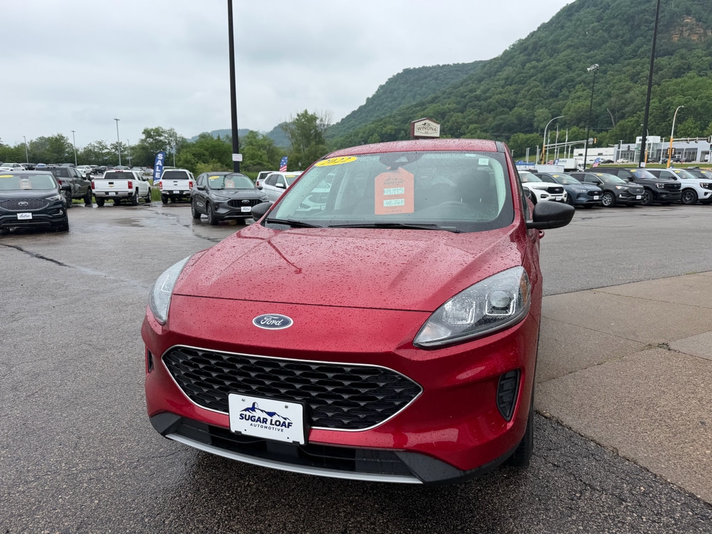 Used 2022 Ford Escape SE with VIN 1FMCU9G68NUA58479 for sale in Winona, Minnesota