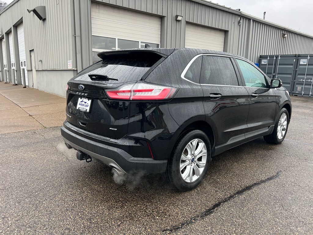 2023 Ford Edge Titanium photo 4