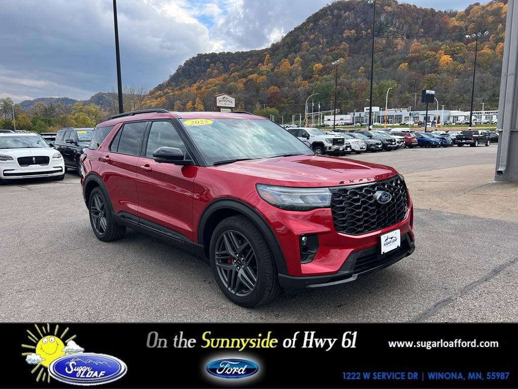2025 Ford Explorer ST's photo