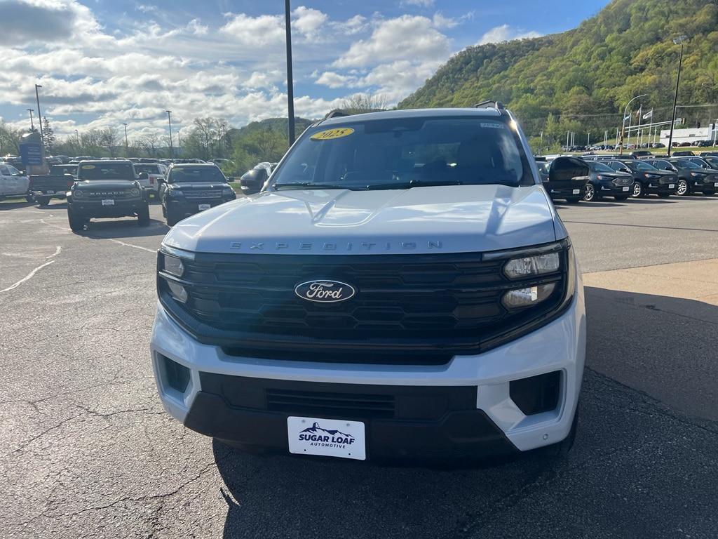 Used 2025 Ford Expedition Active with VIN 1FMJK1J86SEA18903 for sale in Winona, Minnesota