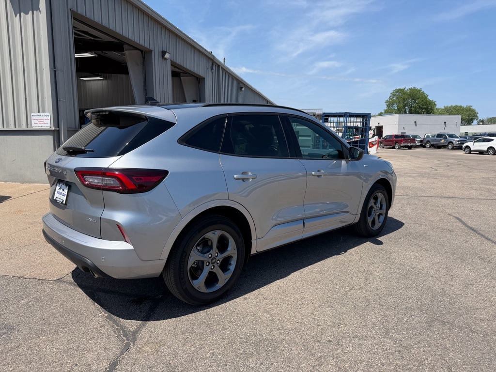 Used 2024 Ford Escape ST-Line Sport Utility