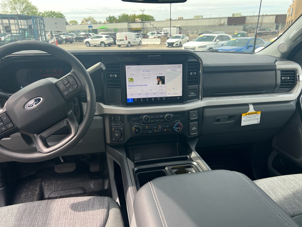 2026 Ford F-350 Super Duty XLT - Photo 12