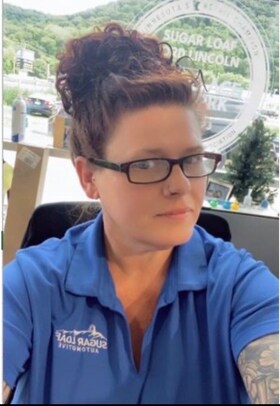 Staff member Tricia Durnen from ID_c525c70c6efd