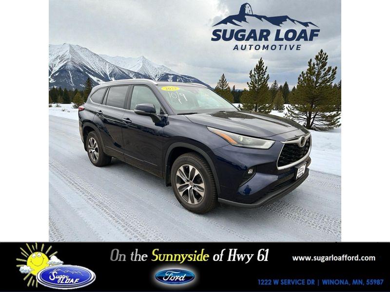 2023 Toyota Highlander XLE's photo