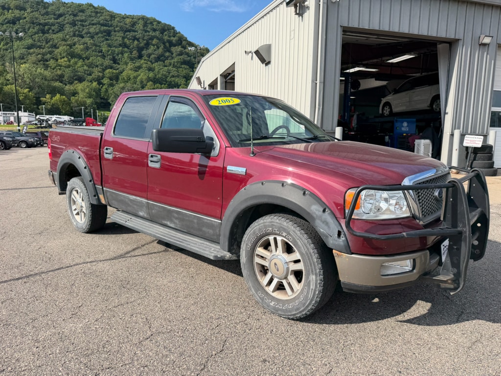 Used 2005 Ford F-150 XLT Crew Cab