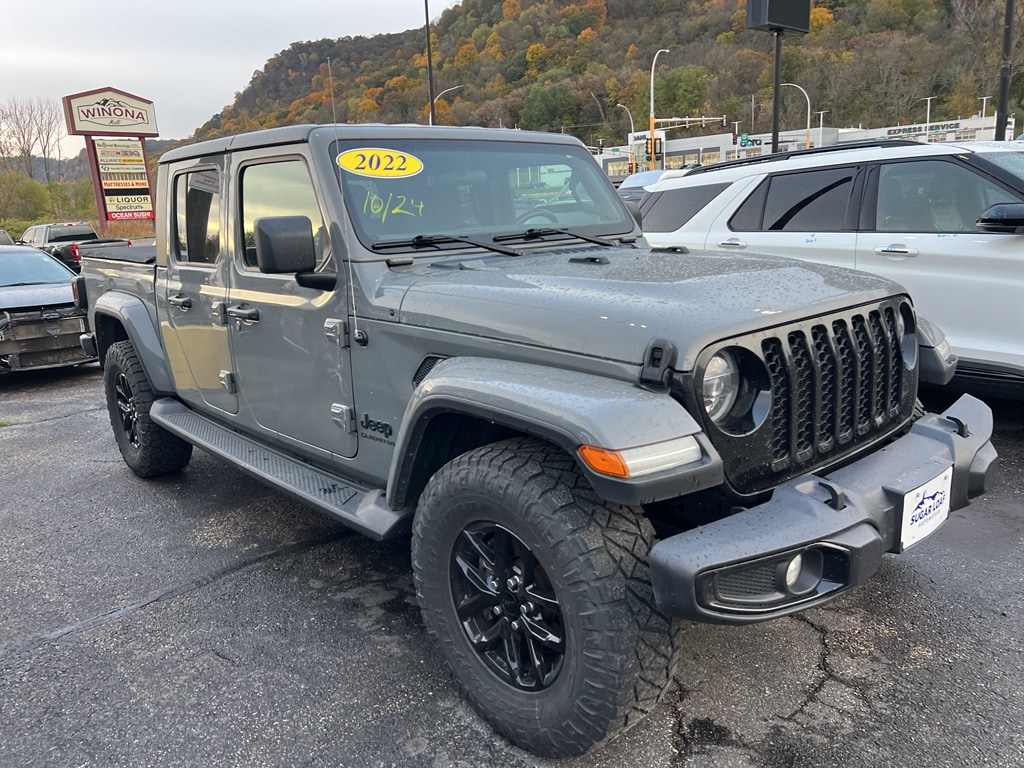 Used 2022 Jeep Gladiator Altitude with VIN 1C6HJTAG4NL180027 for sale in Winona, Minnesota