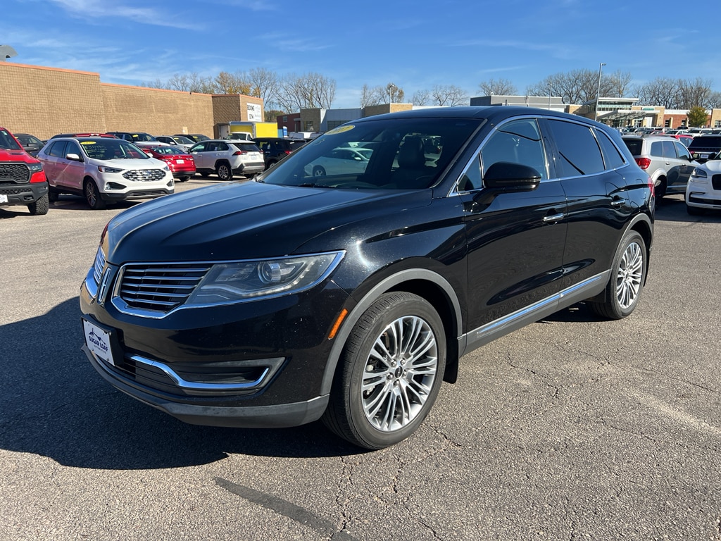 Used 2017 Lincoln MKX Reserve with VIN 2LMPJ8LR8HBL28605 for sale in Winona, Minnesota