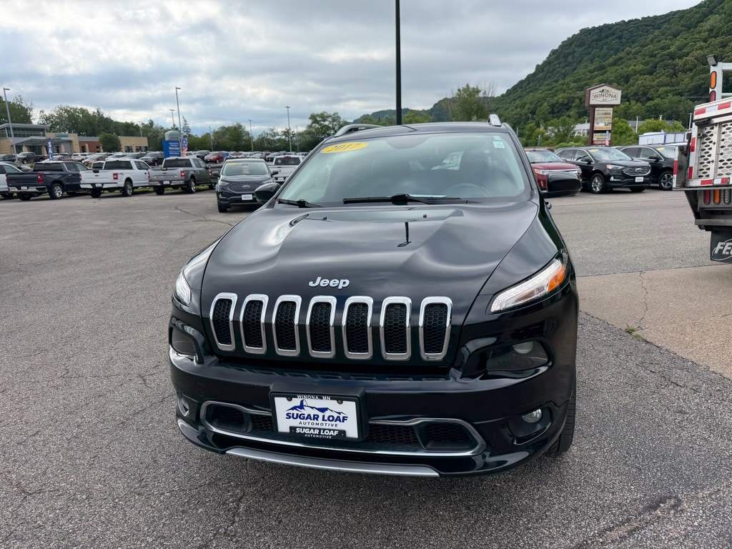 Used 2017 Jeep Cherokee Overland with VIN 1C4PJMJS1HW557124 for sale in Winona, Minnesota