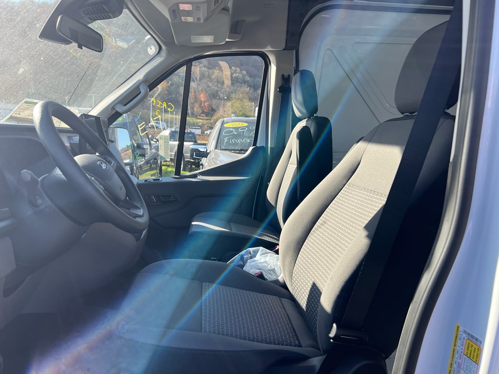 2026 Ford Transit Van Base - Photo 6