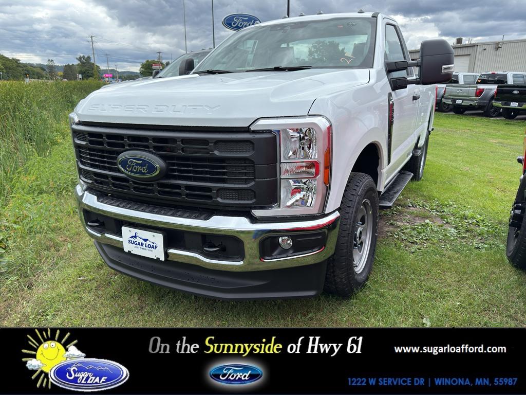 2026 Ford F-350 Super Duty XL's photo