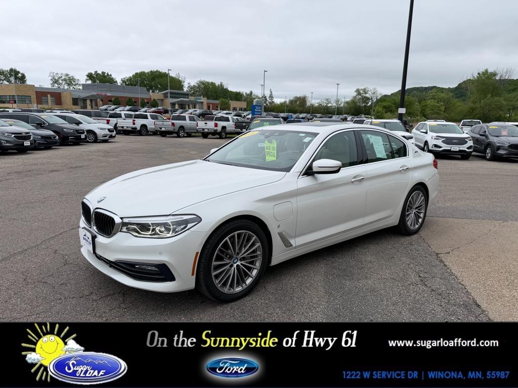 2018 BMW 5 Series 530e xDrive iPerformance Sedan's photo