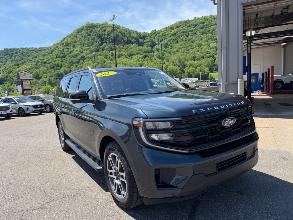 Used 2025 Ford Expedition MAX Active Sport Utility