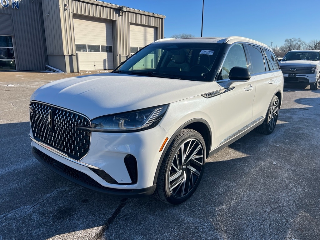 Used 2025 Lincoln Aviator Reserve with VIN 5LM5J7XC4SGL02664 for sale in Winona, Minnesota