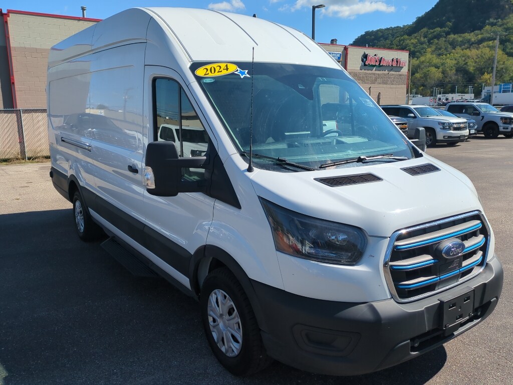 2024 Ford Transit photo 3