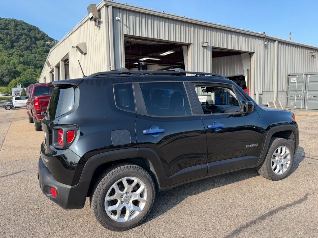 Used 2018 Jeep Renegade Latitude Sport Utility
