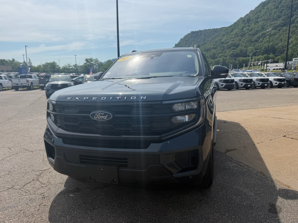 Used 2025 Ford Expedition Active with VIN 1FMJU1J83SEA37290 for sale in Winona, Minnesota